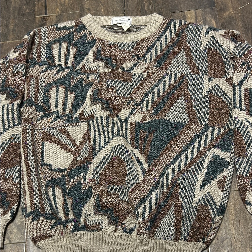 Classic Crewneck Sweater in Beige, Brown & Teal - Unknown Brand